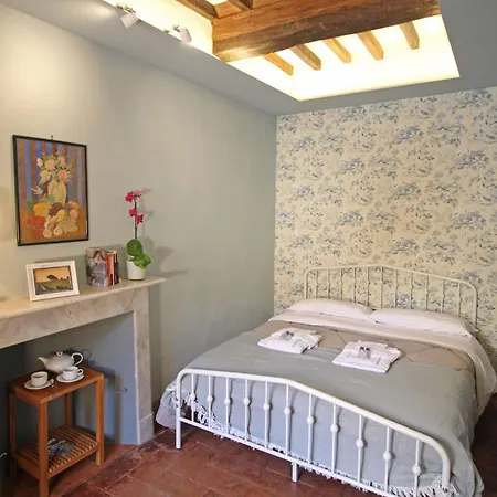 La Casa Sulla Piazza アパート コルトーナ