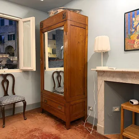 La Casa Sulla Piazza * コルトーナ